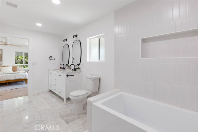 Detail Gallery Image 15 of 18 For 1766 W 25th St, Los Angeles,  CA 90018 - – Beds | – Baths