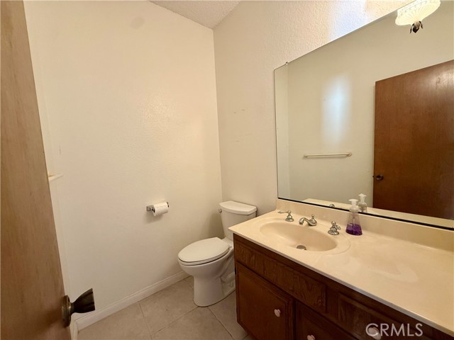 2402 Aviation Boulevard, Redondo Beach CA: https://media.crmls.org/medias/60330356-eb78-4374-a4e4-854bc81b951e.jpg