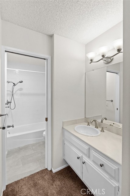 Detail Gallery Image 10 of 22 For 1607 Stonewood Ct, San Pedro,  CA 90732 - 4 Beds | 2/1 Baths