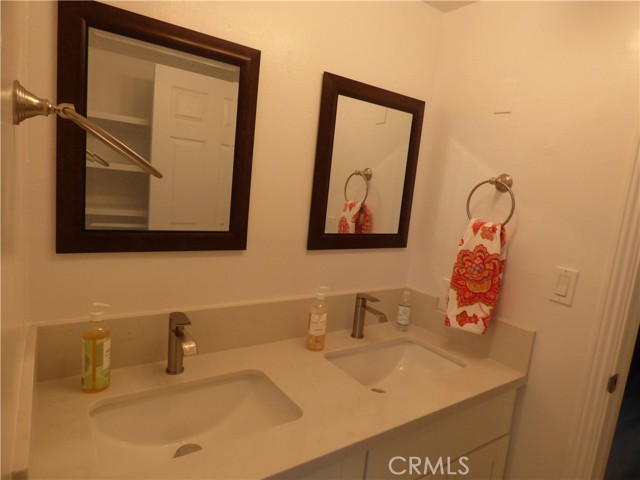 38565 Malby Ave., Palmdale CA: https://media.crmls.org/medias/6033e62c-0a85-4387-bea9-e24768ac8e5e.jpg