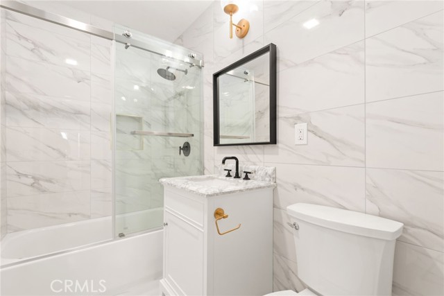 2704 184th Street, Redondo Beach CA: https://media.crmls.org/medias/60340e3c-7603-467b-816f-9e2fd3a57f26.jpg