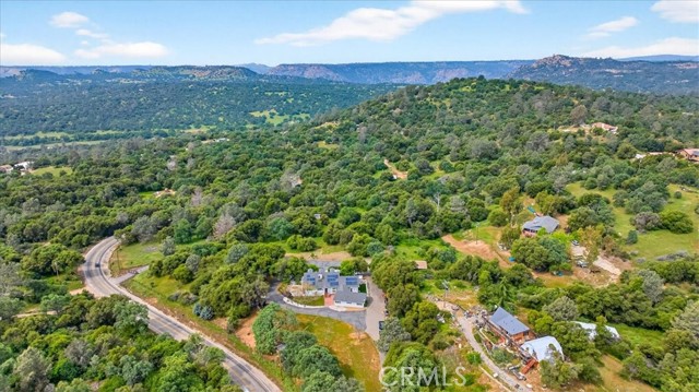 Detail Gallery Image 7 of 75 For 35073 Auberry, Auberry,  CA 93602 - 5 Beds | 3 Baths