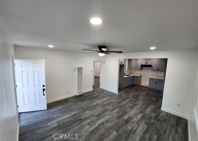 Detail Gallery Image 2 of 31 For 714 W 95th, Los Angeles,  CA 90044 - 2 Beds | 1 Baths