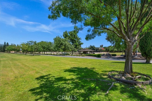 13715 E Nebraska Avenue, Kingsburg CA: https://media.crmls.org/medias/603649f6-a4c0-44a0-9ebb-e7619bb840f5.jpg