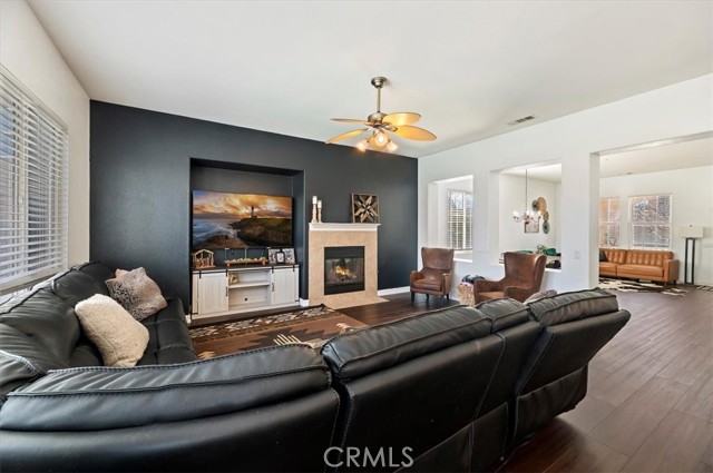 Detail Gallery Image 13 of 41 For 1625 Moss Rose, Beaumont,  CA 92223 - 5 Beds | 3 Baths