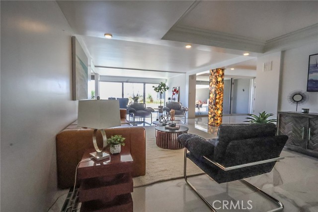 2525 Ocean Boulevard, Corona del Mar CA: https://media.crmls.org/medias/6036ec10-9e95-4c43-853a-ffc808924ff4.jpg
