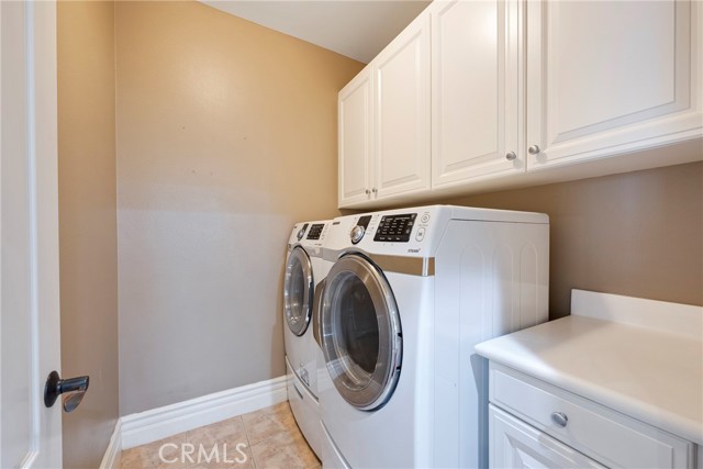 8543 E Kendra Loop, Orange CA: https://media.crmls.org/medias/60374c3a-cdff-4372-b5c0-186ec9f4af7d.jpg