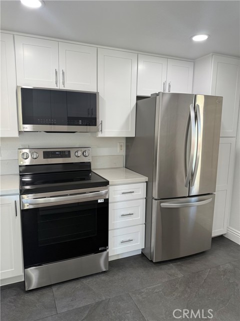 Detail Gallery Image 3 of 17 For 11499 Benton St, Loma Linda,  CA 92354 - 4 Beds | 2 Baths