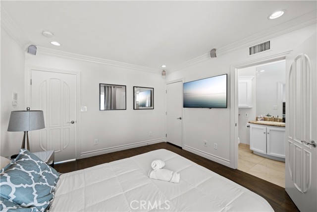 Detail Gallery Image 25 of 64 For 16221 Elisa Pl, Encino,  CA 91436 - 5 Beds | 5/1 Baths
