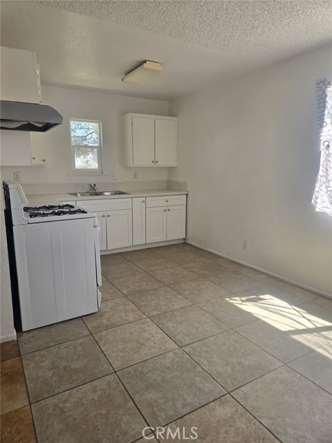 Detail Gallery Image 9 of 12 For 15879 Edwin St, Mojave,  CA 93501 - – Beds | – Baths