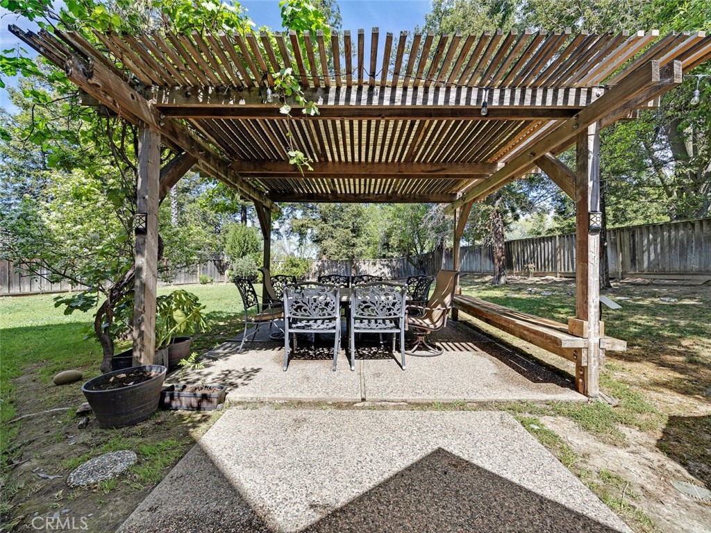 https://media.crmls.org/medias/6038e7b7-c496-499b-9a43-ddd2040dc56a.jpg?preset=X-Large