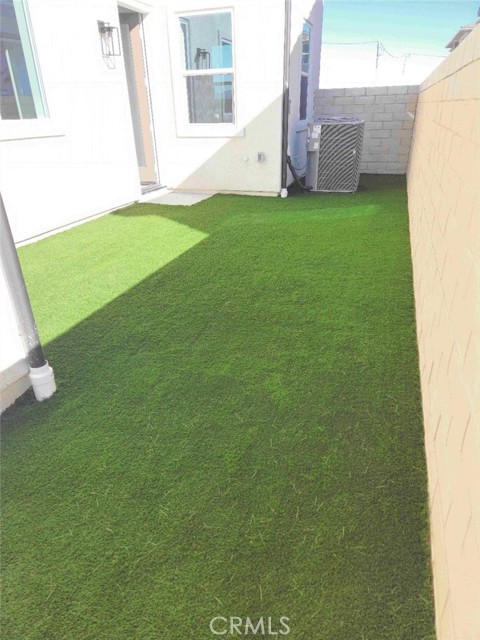 Detail Gallery Image 10 of 22 For 27444 Shining Willow Ln, Valencia,  CA 91381 - 4 Beds | 2/1 Baths