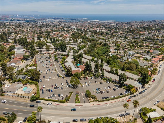 372 S Miraleste Drive, San Pedro CA: https://media.crmls.org/medias/60399466-d5df-4f86-b6bd-181562980d2c.jpg