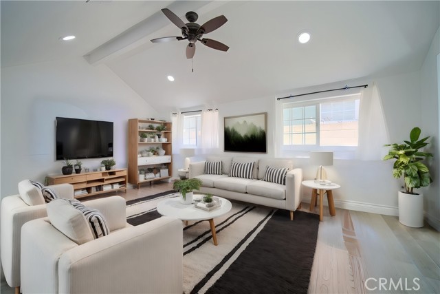 Detail Gallery Image 19 of 27 For 308 13th St, Seal Beach,  CA 90740 - – Beds | – Baths