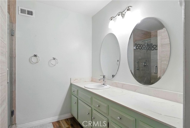 11811 La Serna Drive, Whittier CA: https://media.crmls.org/medias/6039f602-f267-48e6-8839-2b4bbac948d2.jpg