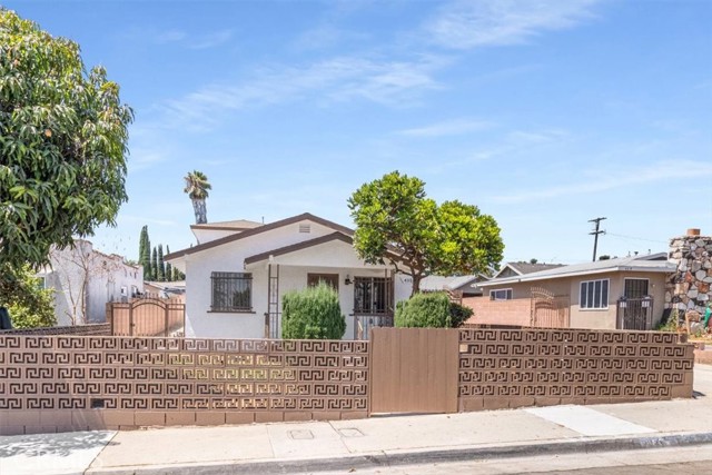 Detail Gallery Image 4 of 75 For 433 S Kern Ave, East Los Angeles,  CA 90022 - – Beds | – Baths