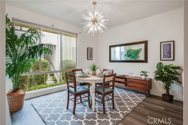 Detail Gallery Image 13 of 60 For 12921 Mission Avenue #102,  Hawthorne,  CA 90250 - 2 Beds | 2/1 Baths