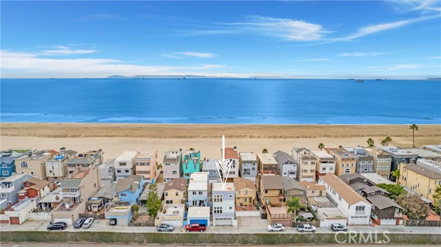 Detail Gallery Image 1 of 22 For 55 B Surfside Ave, Surfside,  CA 90740 - 4 Beds | 4 Baths