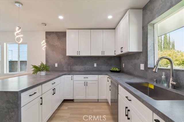 15918 Harvest Street, Granada Hills CA: https://media.crmls.org/medias/603b245a-31d8-426f-8892-7d5adfd117e0.jpg