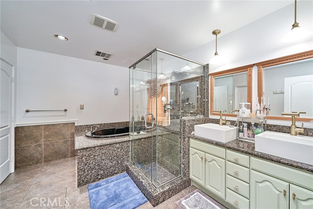 Detail Gallery Image 16 of 51 For 181 E 59th St, Long Beach,  CA 90805 - 6 Beds | 4/1 Baths