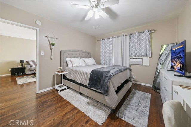 251 E Center Street, Covina CA: https://media.crmls.org/medias/603b651d-75e2-4230-a328-e3e0dd515d1b.jpg