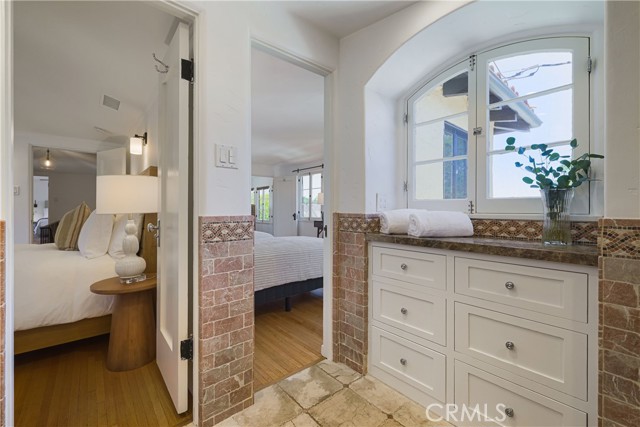 516 E Stocker Street, Glendale CA: https://media.crmls.org/medias/603bbd06-5e9f-45dc-84a2-5445dcf7d043.jpg