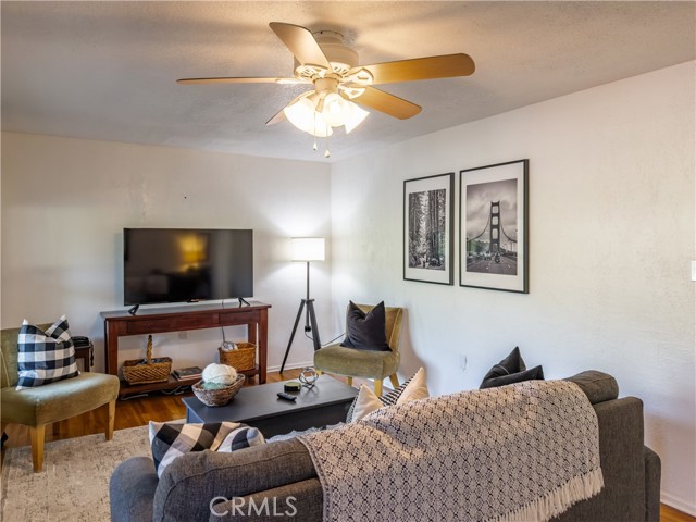 Detail Gallery Image 5 of 62 For 5275 State Highway 49, Mariposa,  CA 95338 - 4 Beds | 2 Baths