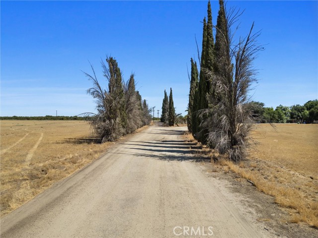 1320 E Lerdo, Shafter CA: https://media.crmls.org/medias/603de029-b3e0-42a4-964b-70722e2018b0.jpg