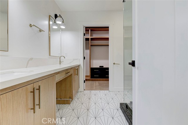 Detail Gallery Image 11 of 14 For 5515 Hermitage Ave, Valley Village,  CA 91607 - 3 Beds | 2 Baths