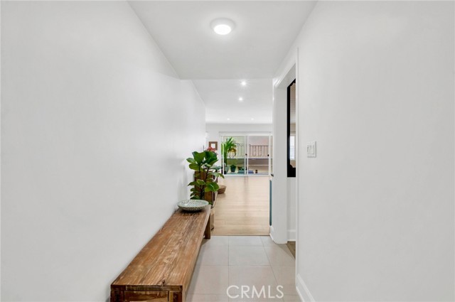 Detail Gallery Image 7 of 37 For 7259 Hillside Ave #102,  Los Angeles,  CA 90046 - 2 Beds | 2 Baths