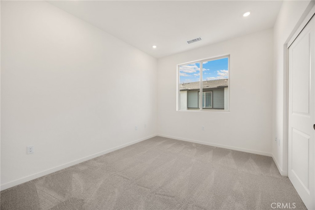 MLS #OC25275494 image #23