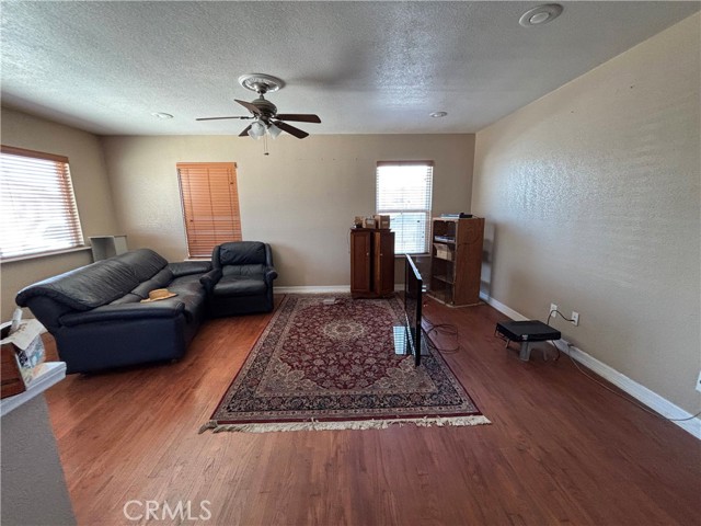 678 Ash Avenue, Chula Vista CA: https://media.crmls.org/medias/603f44c2-bd20-4aa6-9bcd-2a3bb312136c.jpg