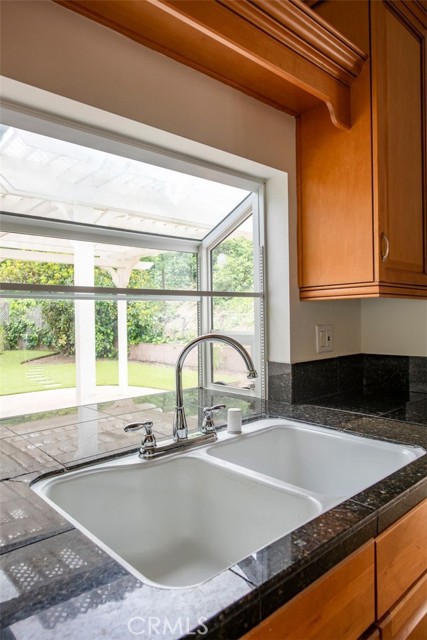 Detail Gallery Image 19 of 37 For 20546 Miranda Pl, Woodland Hills,  CA 91367 - 3 Beds | 2 Baths