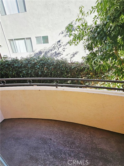 Detail Gallery Image 32 of 32 For 4732 Radford Ave #3,  Valley Village,  CA 91607 - 3 Beds | 3 Baths