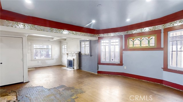 1638 W 51st Street, Los Angeles CA: https://media.crmls.org/medias/6042d9e3-a1ac-41a9-943c-3375eebb91b9.jpg