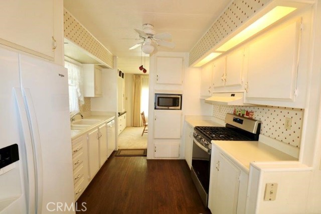 Detail Gallery Image 23 of 49 For 3659 Lake Grove Dr #38,  Yorba Linda,  CA 92886 - 2 Beds | 2 Baths