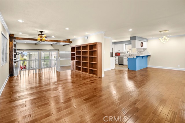 714 N Juanita Avenue, Redondo Beach CA: https://media.crmls.org/medias/60431310-291b-45e5-97f7-677b1485e0b4.jpg