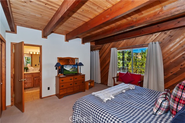 Detail Gallery Image 28 of 46 For 43659 Wolf Rd, Big Bear Lake,  CA 92315 - 4 Beds | 2 Baths