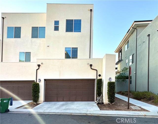 147 Episode, Irvine CA: https://media.crmls.org/medias/60439e8a-adcf-4b44-88a3-bc4ff4d35e2c.jpg
