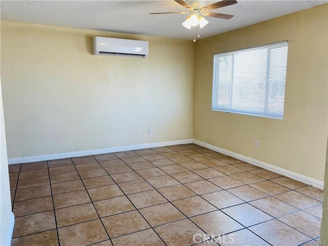 Detail Gallery Image 2 of 20 For 13172 Begonia Rd, Victorville,  CA 92392 - 2 Beds | 1 Baths