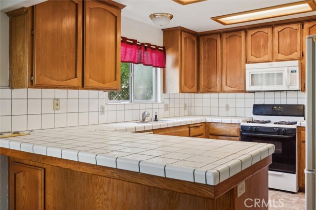 Detail Gallery Image 10 of 35 For 1211 Sunrise Ct, Paso Robles,  CA 93446 - 4 Beds | 2 Baths