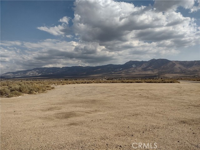 Detail Gallery Image 16 of 19 For 317 Highway 18, Lucerne Valley,  CA 92356 - – Beds | – Baths