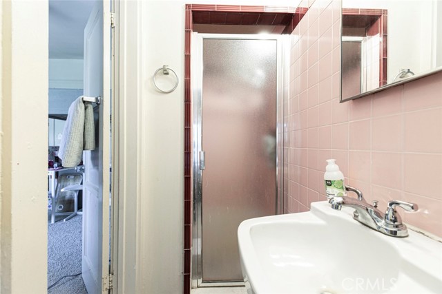 325 S Los Robles Avenue, Pasadena CA: https://media.crmls.org/medias/60481243-b0ef-43ec-ac6a-4a5a0f2938ba.jpg