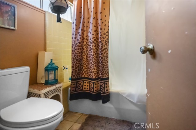 Detail Gallery Image 15 of 23 For 9024 Willis, Panorama City,  CA 91402 - 2 Beds | 2/1 Baths