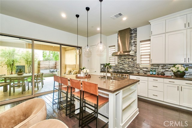 320 Magnet, Irvine CA: https://media.crmls.org/medias/60496225-3fd9-4e1d-a4f3-224f8f0e7080.jpg