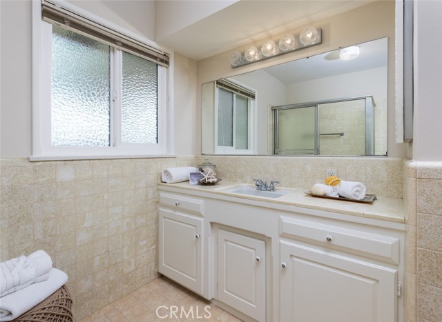 Detail Gallery Image 25 of 44 For 1924 N Baker St, Santa Ana,  CA 92706 - 4 Beds | 2 Baths