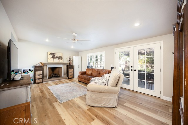 Detail Gallery Image 4 of 30 For 520 Rockledge St, Oceanside,  CA 92054 - 3 Beds | 2 Baths