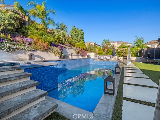Detail Gallery Image 52 of 65 For 22385 Midtown Ct, Saugus,  CA 91350 - 5 Beds | 4/1 Baths