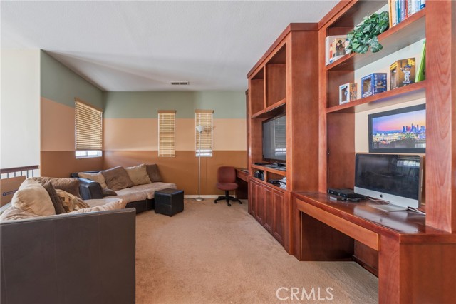 Image 14 of 43 For 17073 Spring Canyon