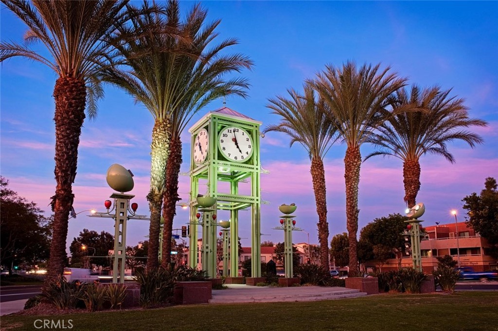 https://media.crmls.org/medias/604b06a6-22d5-407d-8d84-7f7e4991c656.jpg?preset=X-Large